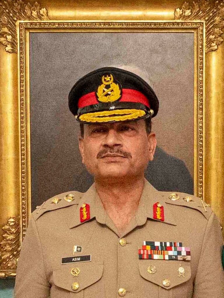 بھارت نواز دہشت گرد گروہوں کے خلاف کارروائیاں جاری رہیں گی: عاصم منیر